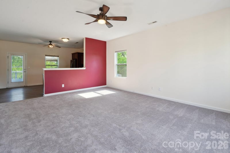 1175 Valley St #111, Statesville, NC 28677
