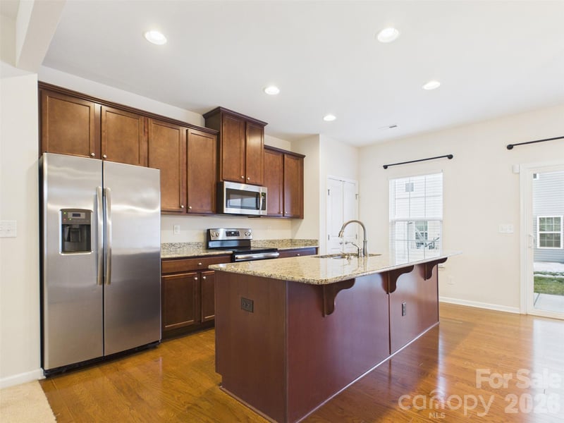 2440 Mariners Cove Ln, Denver, NC 28037