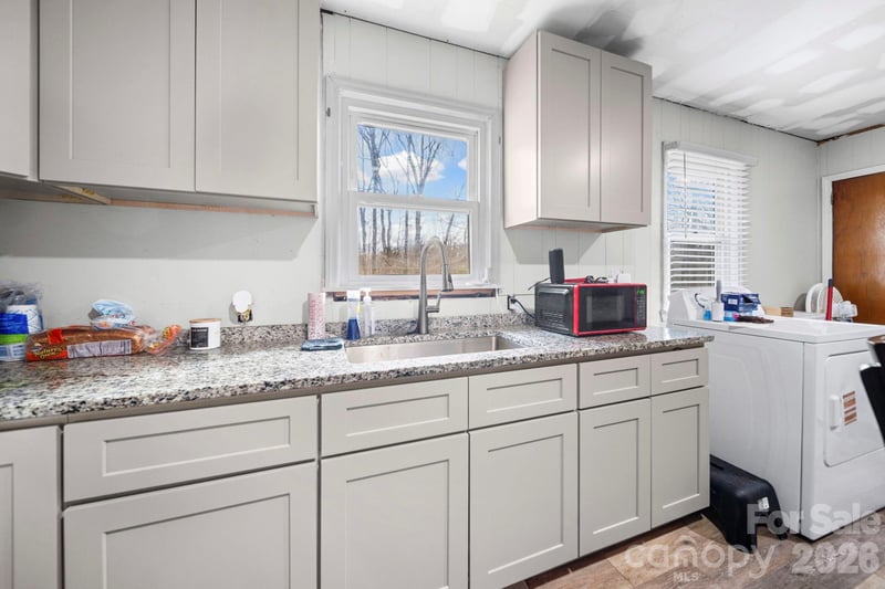 525 Stanley St, Troy, NC 27371
