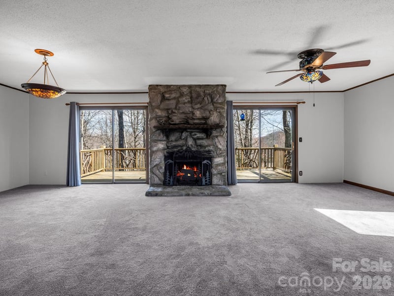 177 Tsisqua Cir, Brevard, NC 28712