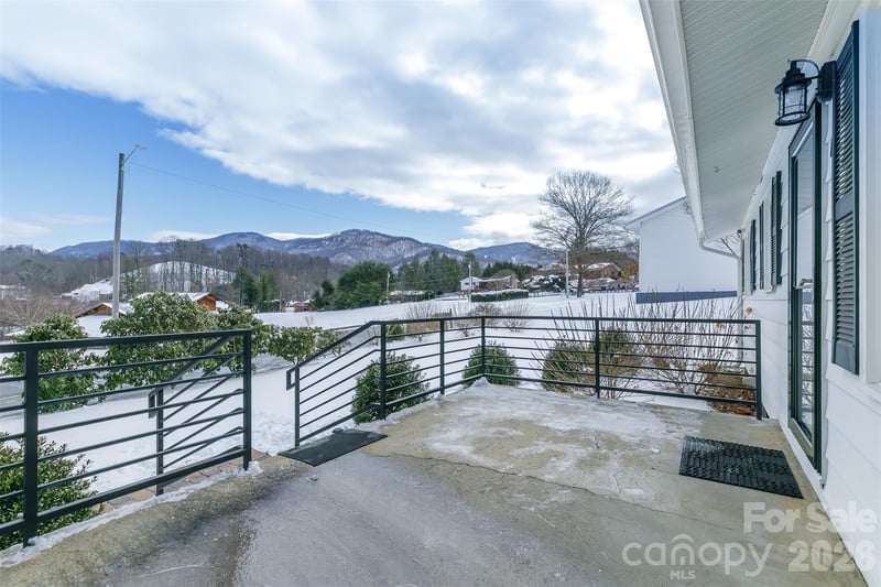 110 Shelton St, Waynesville, NC 28786