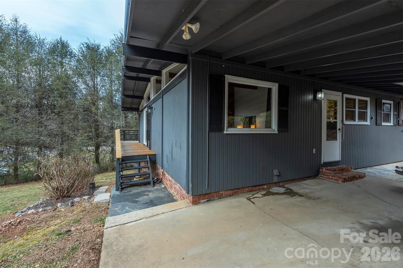 4 Stockwood Rd, Asheville, NC 28803