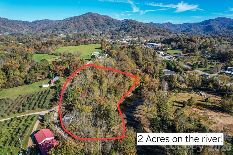 415 Pigeon Ford Rd, Canton, NC 28716