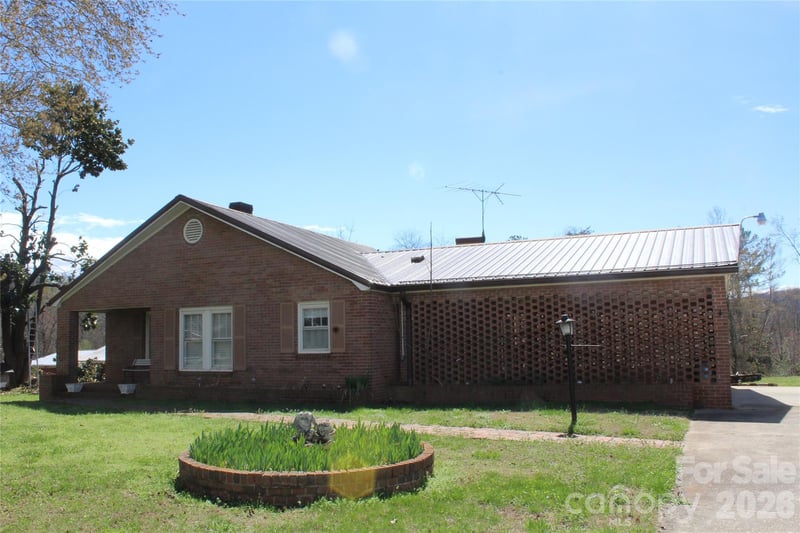 316 Drexel Rd, Morganton, NC 28655
