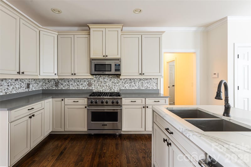 9 Rosebay Ln, Asheville, NC 28803