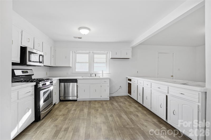 213 Jewel St, Chester, SC 29706