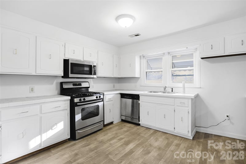 213 Jewel St, Chester, SC 29706