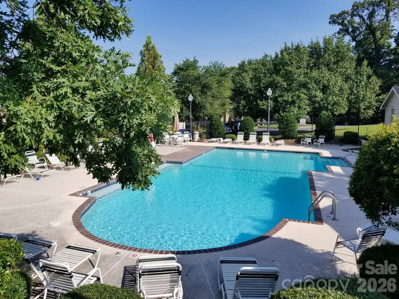 14526 Waterside Dr, Charlotte, NC 28278