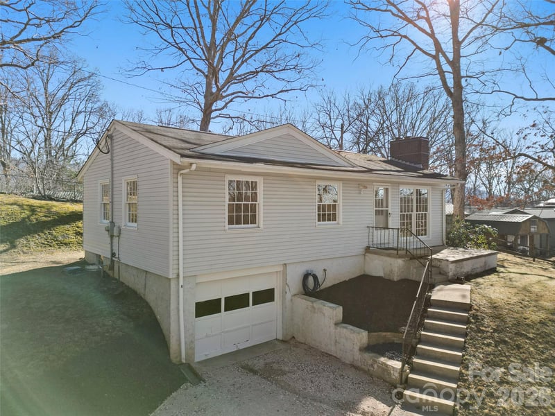 76 Maple Springs Rd, Asheville, NC 28805