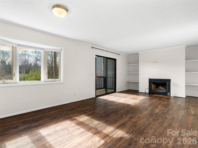 201 Racquet Club Rd #15, Asheville, NC 28803