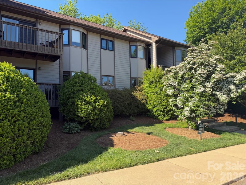 201 Racquet Club Rd #15, Asheville, NC 28803