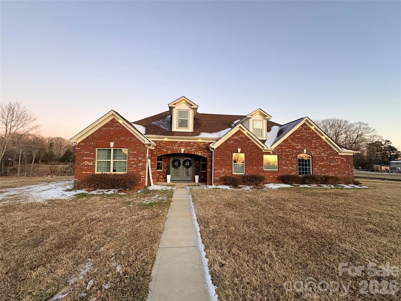 210 Florham Dr, Dallas, NC 28034