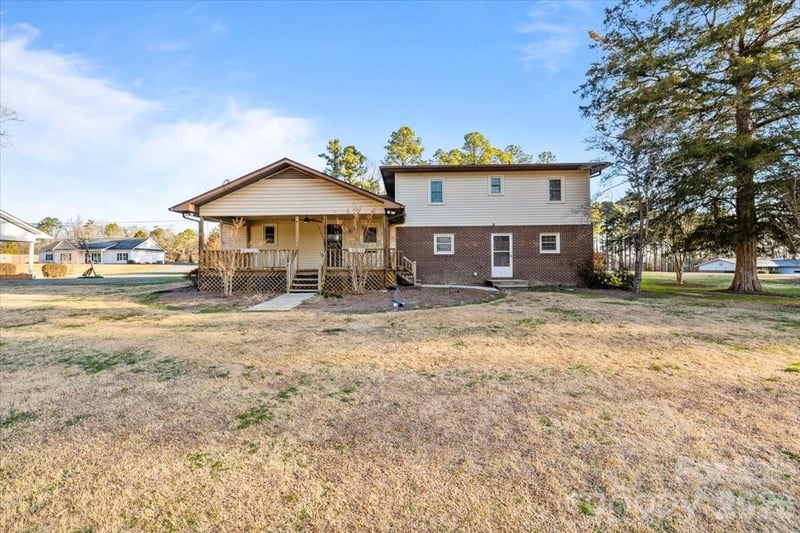 372 Holly Hills Dr, Troy, NC 27371