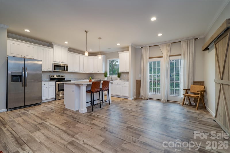 306 Burnsville School Rd, Burnsville, NC 28714