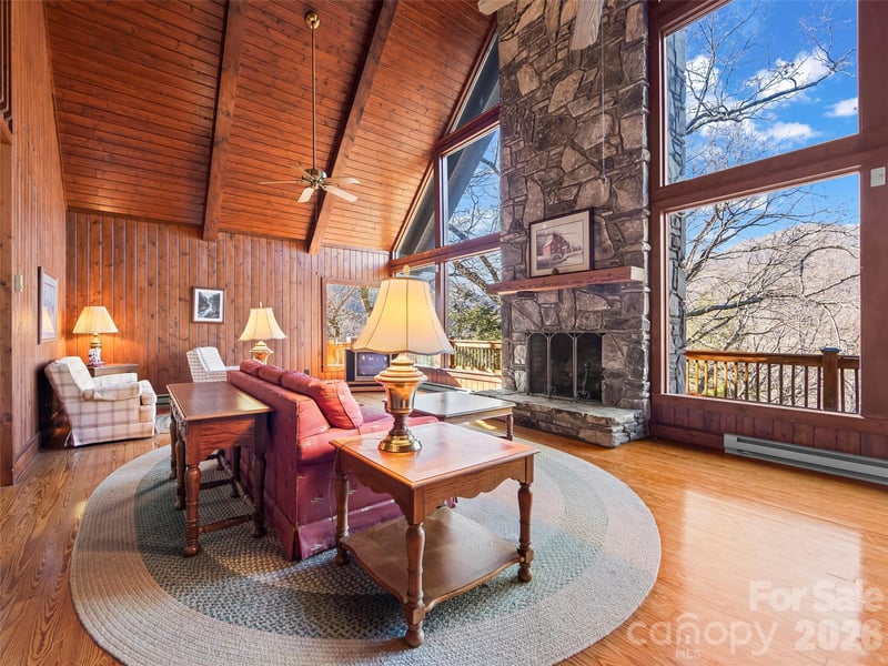 164 Bluebird Ln, Maggie Valley, NC 28751