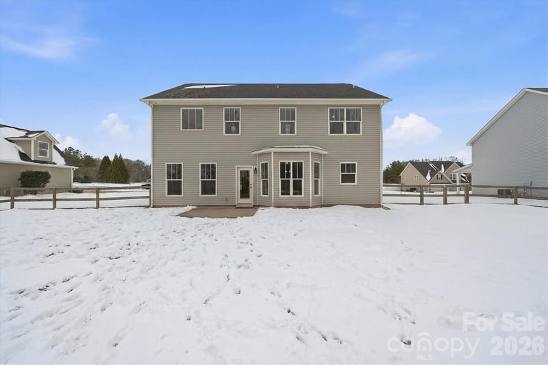 136 Mountain Island Dr, Statesville, NC 28677