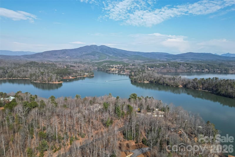 1061 Harborside Dr #208, Nebo, NC 28761