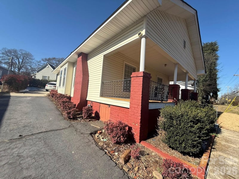 704 Old Charlotte Rd, Concord, NC 28027