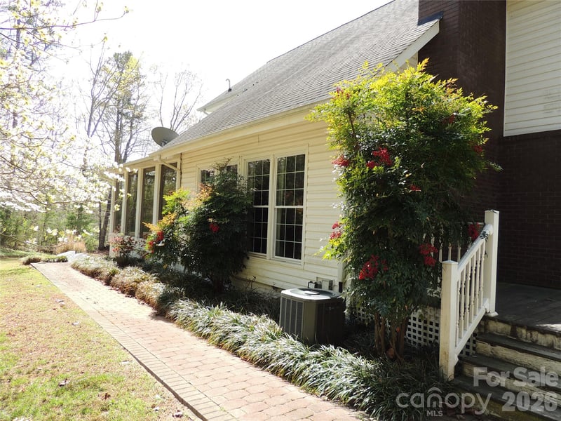 256 Gable Hill Ln, Bostic, NC 28018