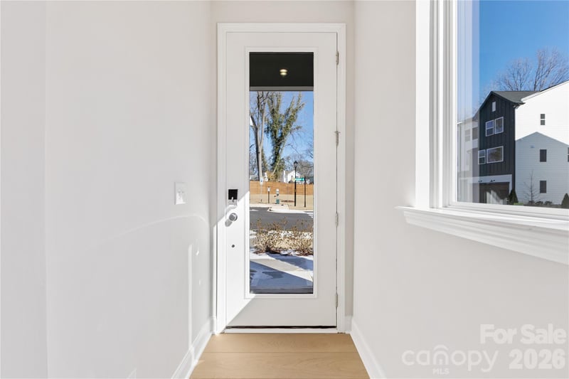 905 Archway Ln, Charlotte, NC 28217