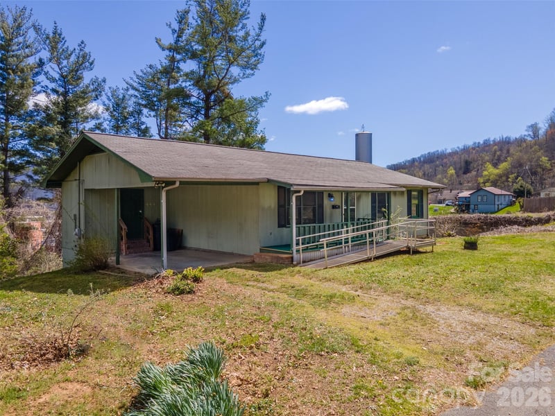 21 Queen St, Sylva, NC 28779