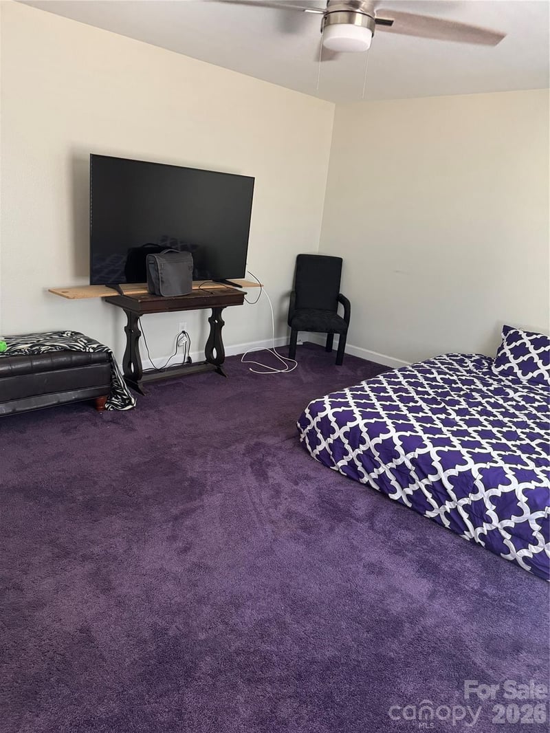 2629 Stream Bank Dr, Charlotte, NC 28269