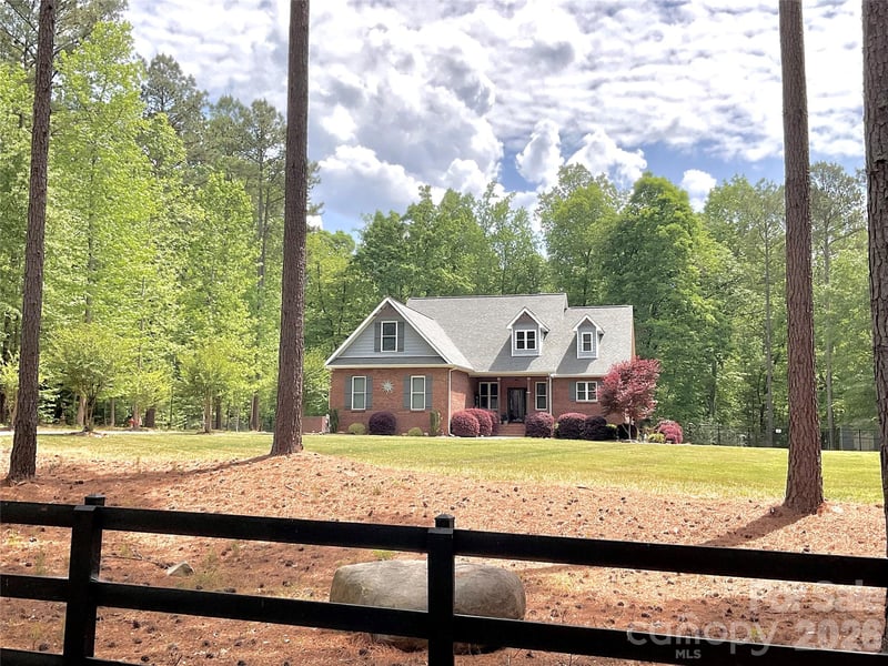 790 Brandon Rd, Clover, SC 29710