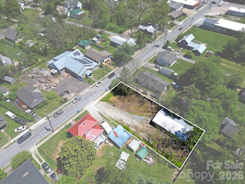 163 French Broad St, Brevard, NC 28712