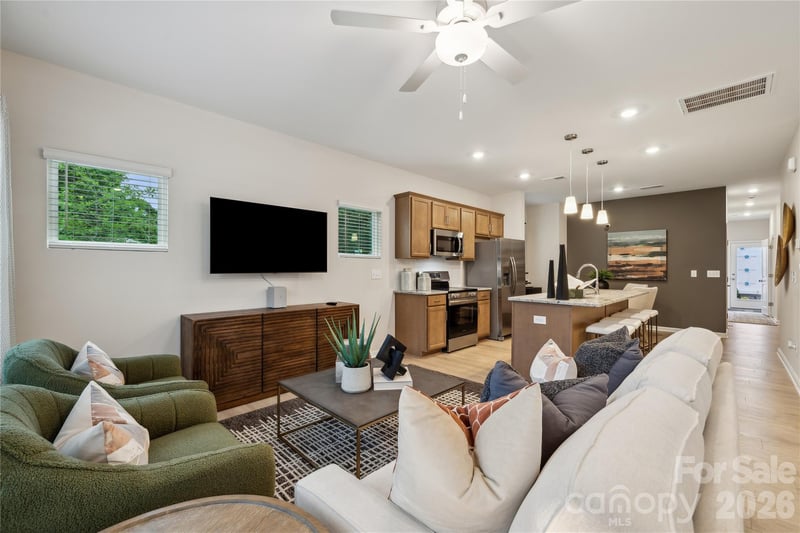 6514 Harlech St, Charlotte, NC 28269