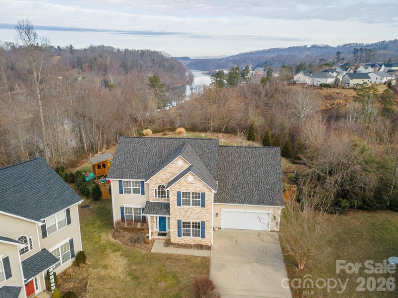 53 Stone River Dr, Asheville, NC 28804