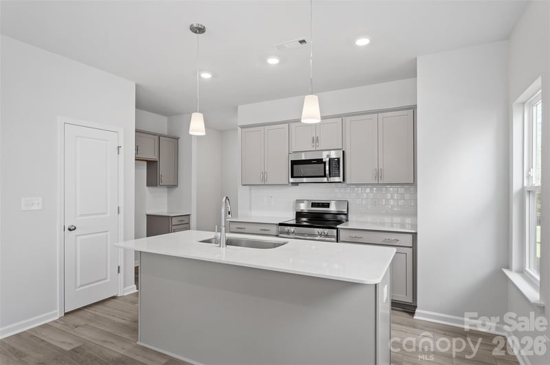 5865 Tuckaseegee Rd, Charlotte, NC 28208