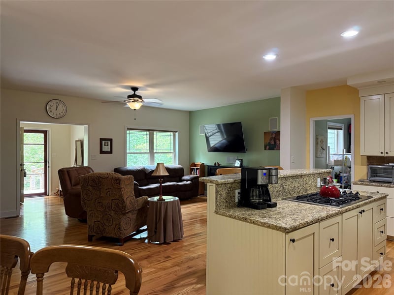 281 Ewbank Rd, Etowah, NC 28729