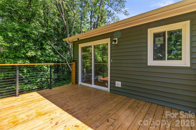 2474 Cedar Valley Dr, Conover, NC 28613