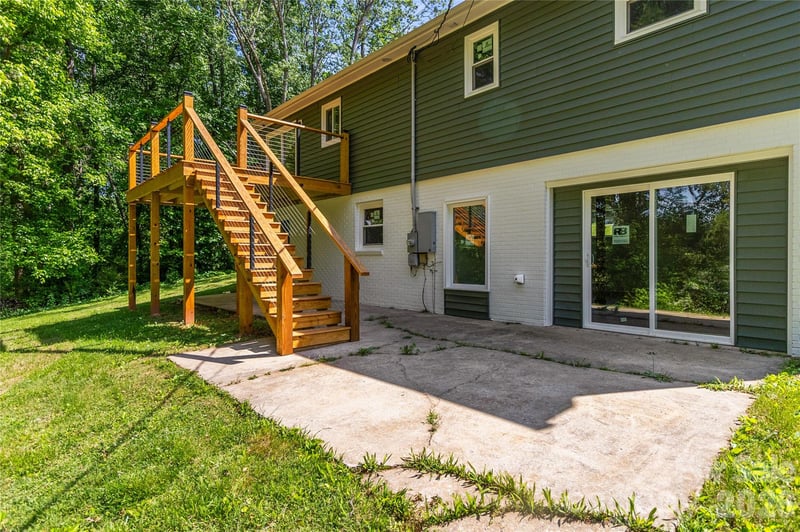 2474 Cedar Valley Dr, Conover, NC 28613