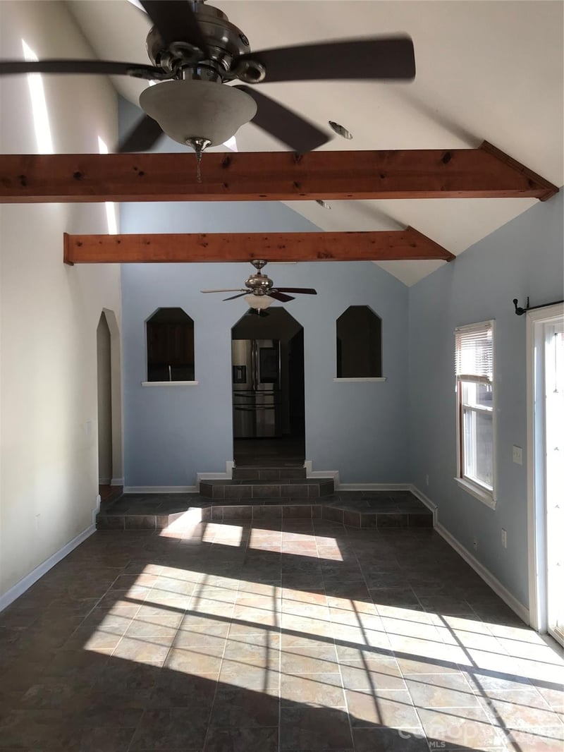 545 Avery Creek Rd, Arden, NC 28704