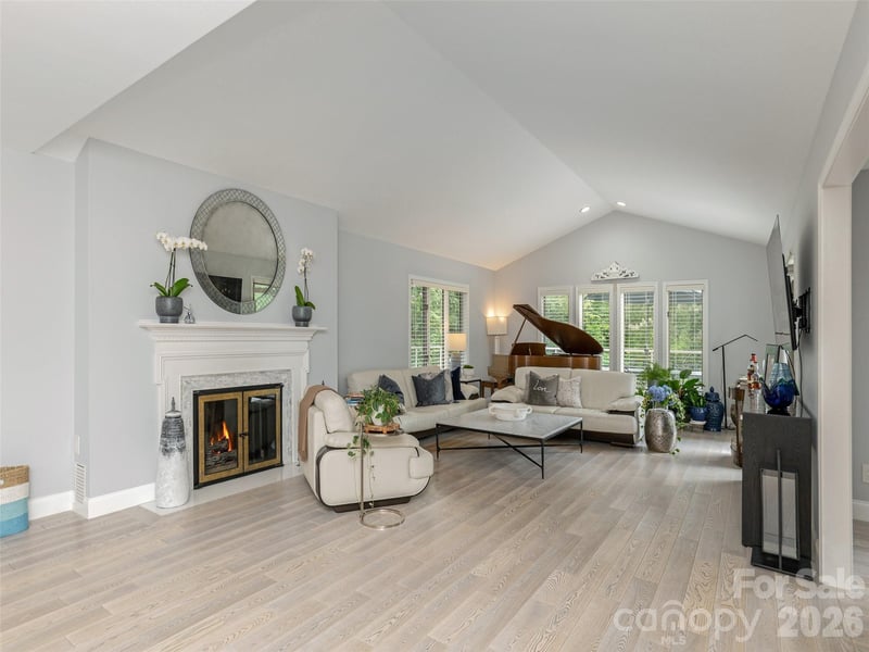 30 Fairway Dr, Etowah, NC 28729