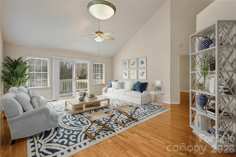 30 Grist Mill Dr, Hendersonville, NC 28739