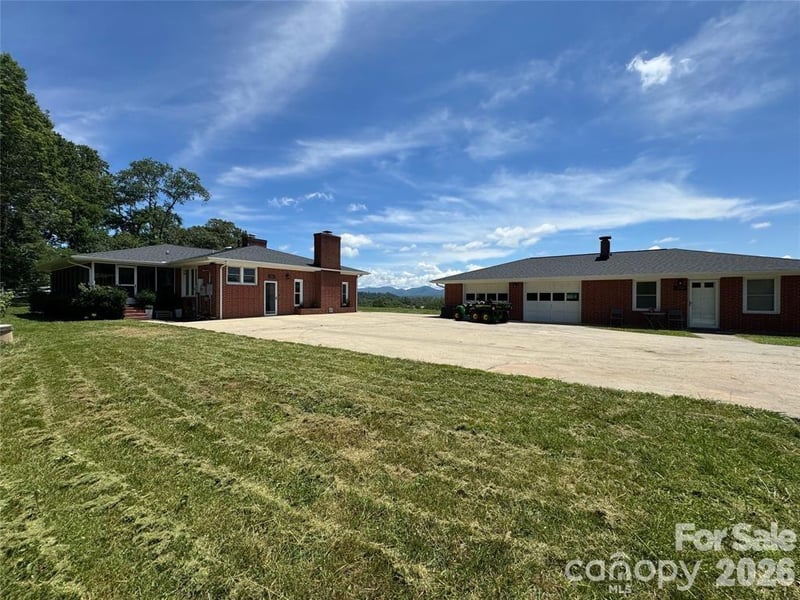 598 Miles View Rd, Mills River, NC 28759