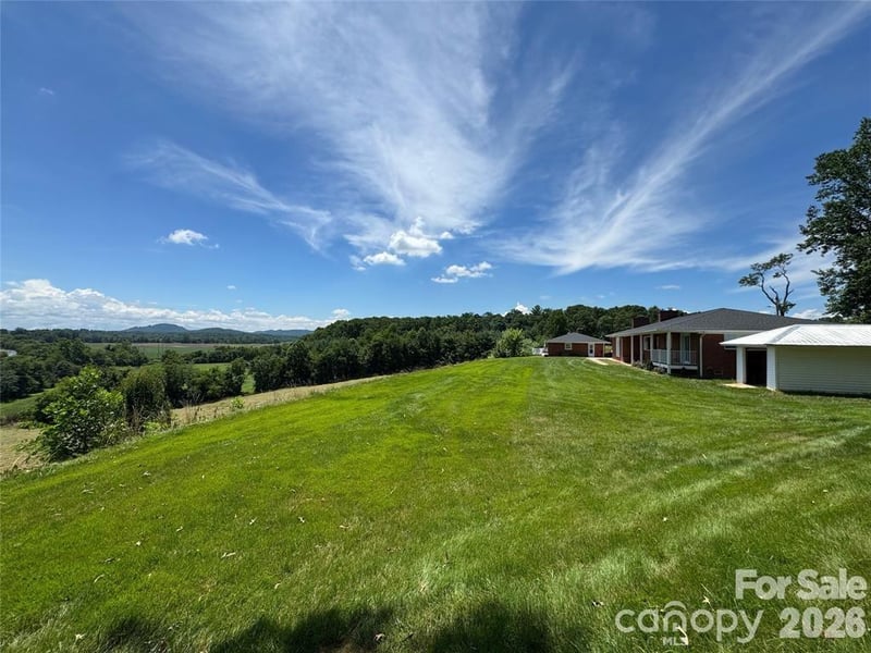 598 Miles View Rd, Mills River, NC 28759