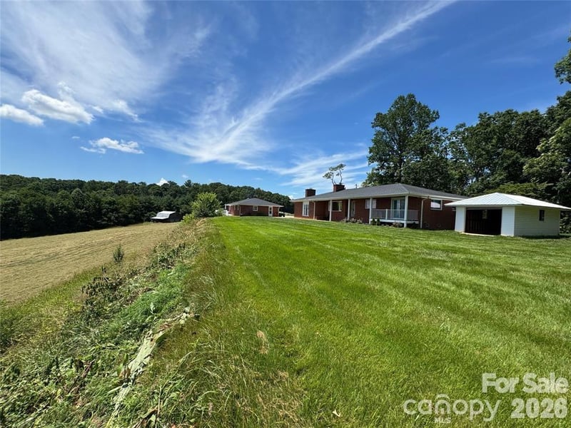 598 Miles View Rd, Mills River, NC 28759