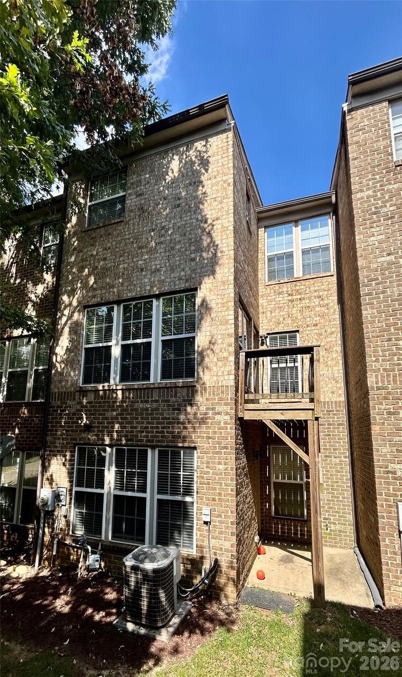 251 Lincoln St, Charlotte, NC 28203