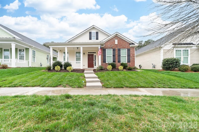 1324 Assembly St, Belmont, NC 28012