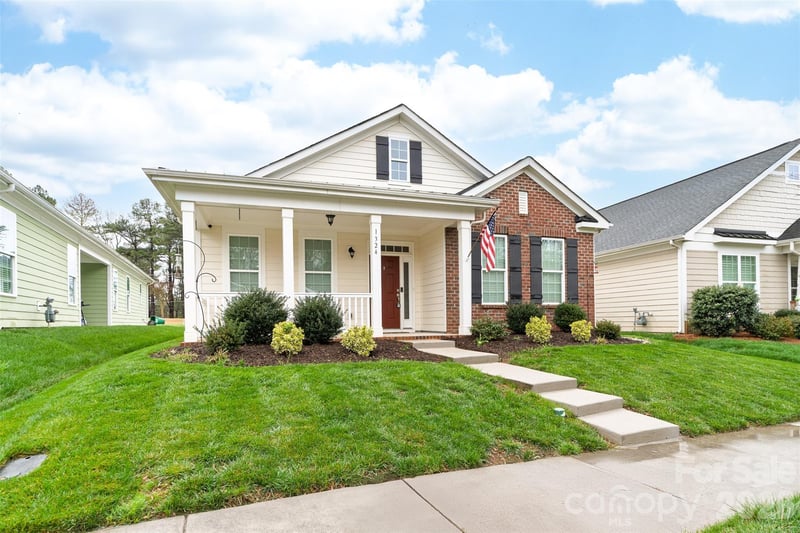 1324 Assembly St, Belmont, NC 28012