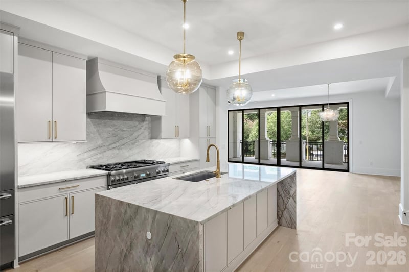 409 Queens Rd #101, Charlotte, NC 28207