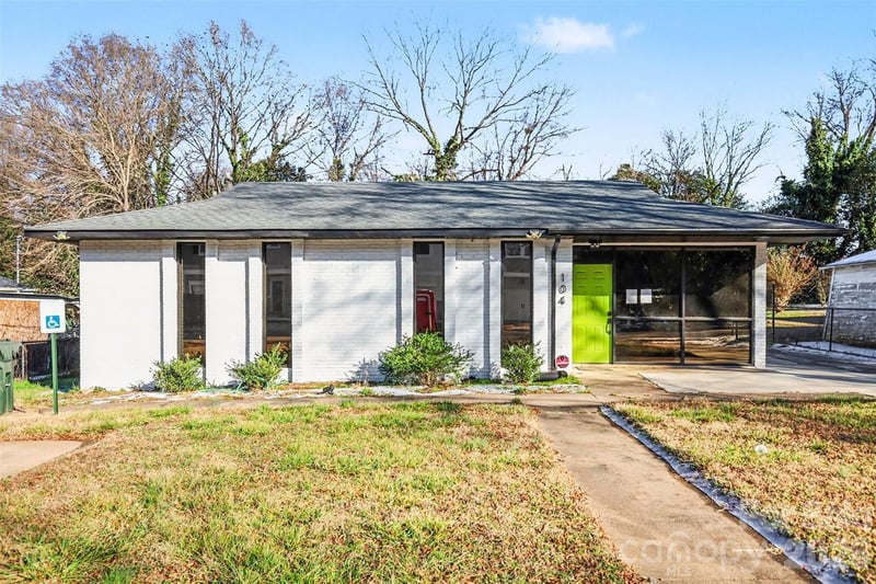 104 Dilling St, Kings Mountain, NC 28086