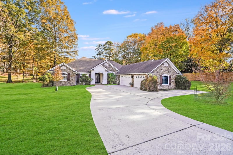 5329 Kuykendall Rd, Charlotte, NC 28270