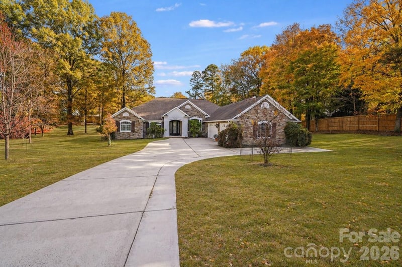 5329 Kuykendall Rd, Charlotte, NC 28270