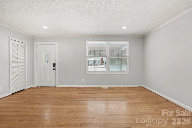 742 Mulberry St, Statesville, NC 28677