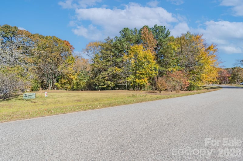6040 Little Mountain Rd, Clover, SC 29710