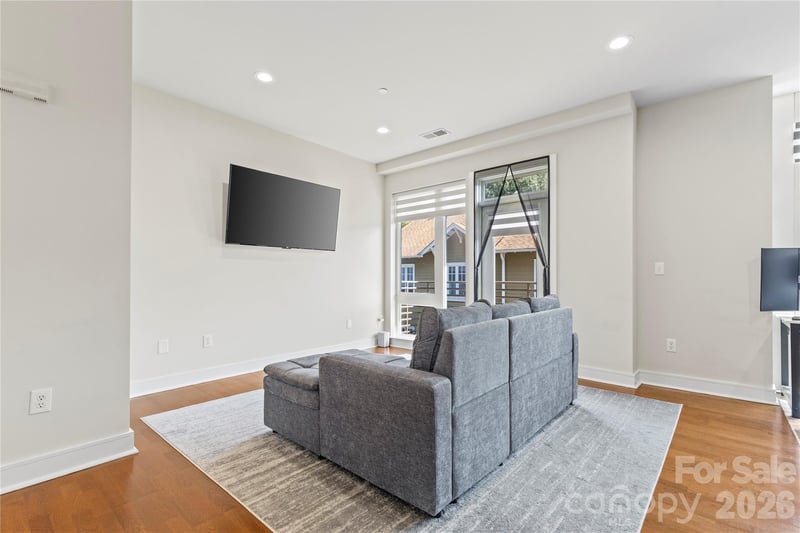 300 Magnolia Ave #202, Charlotte, NC 28203